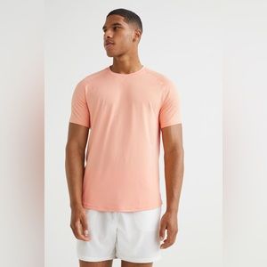 Moisture Wicking Tee || H&M